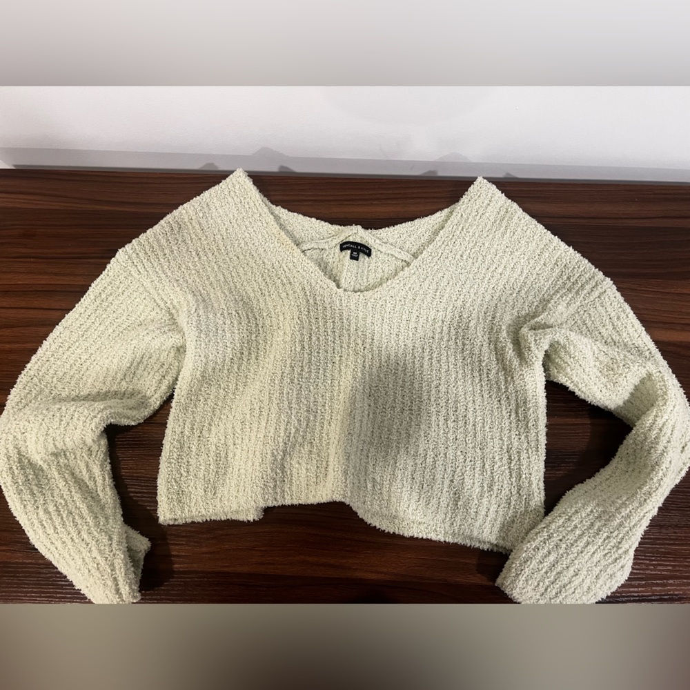 Kendall and Kylie green sweater